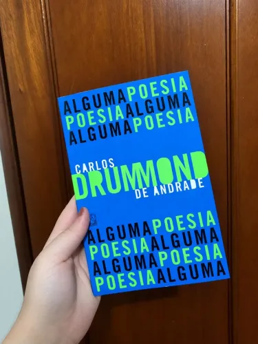 Livro: "Alguma Poesia" de Carlos Drummond de Andrade