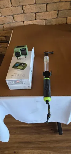 Câmera goPro hero 13black nova com bastao