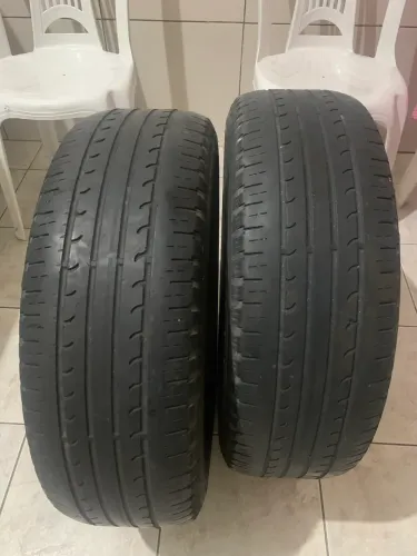Par de pneus 205/60 aro 16 Goodyear