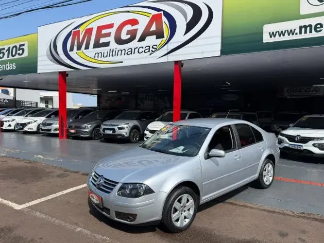 Volkswagen Bora 2.0/ 2.0 Flex 8V Aut. 2010