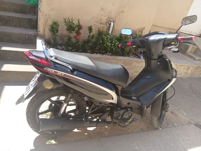Moto ciquentinha $5.000 mil