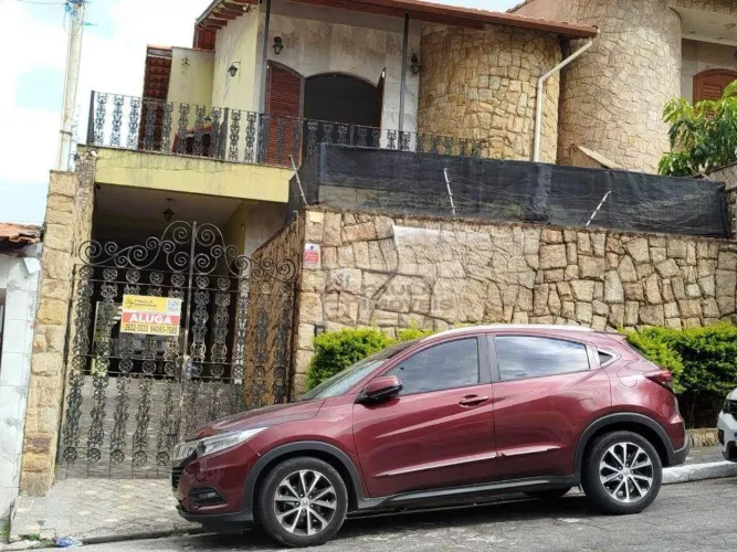 Sobrado com 3 quartos sendo 1 suíte, para alugar, 320 m² por R$ 4.800/mês - Vila Ré - São