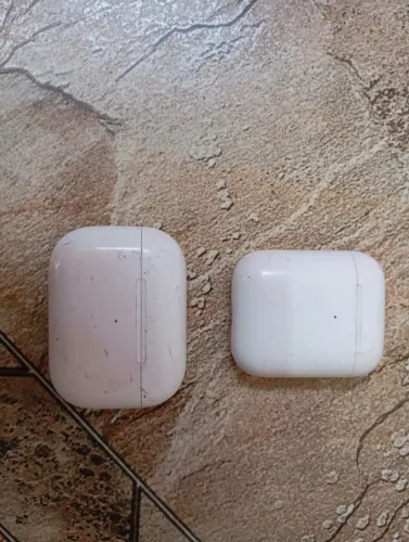 Lote AirPods Originais Apple (Pro + V2) - No Estado / Para Retirada de Peças