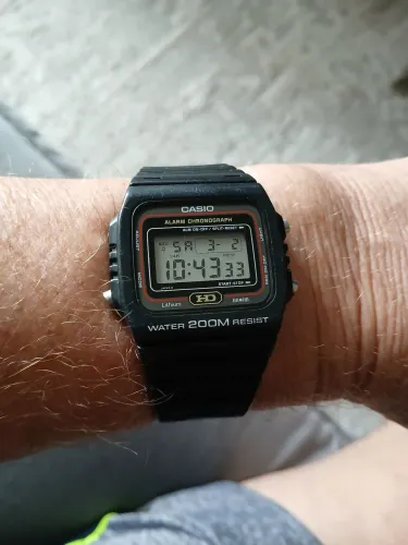 Relógio Casio HD Japan