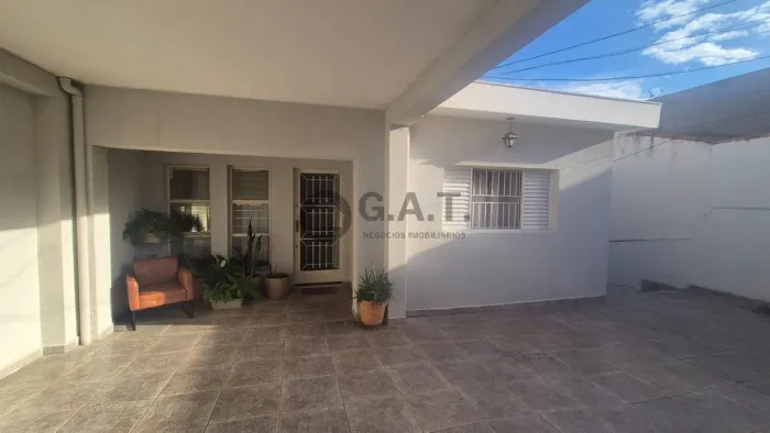 Casa à venda em Sorocaba-SP, Vila Progresso, 3 quartos, 1 suíte, 2 salas, 2 banheiros, 3 v