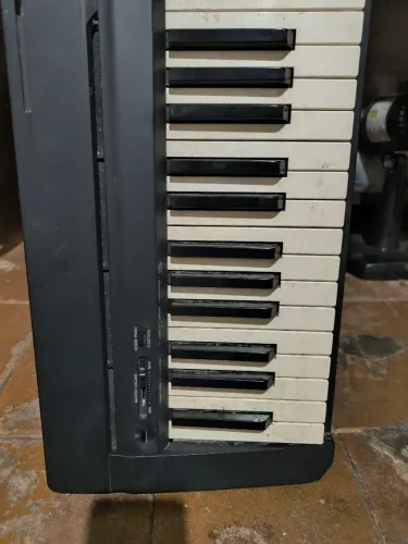 Teclado Yamaha P-35B Para Conserto 