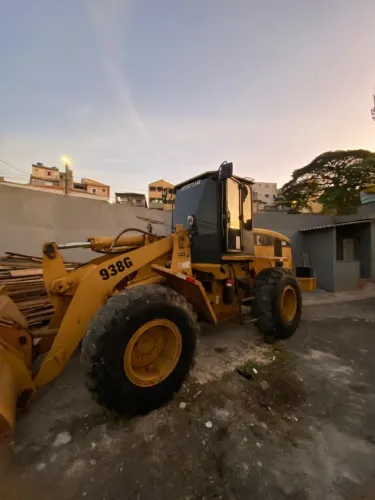 Carregadeira Caterpillar