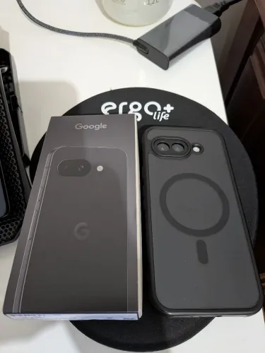 Smartphone Google Pixel 9A - Desbloqueado, semi-novo, pouco uso, sem detalhes!