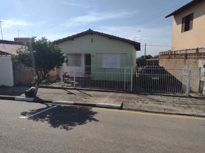 Casa térrea 62 m², AT 300 m², 2 frentes, 2 dorms, 2 vagas, Vila Estiva, Cerquilho, SP
