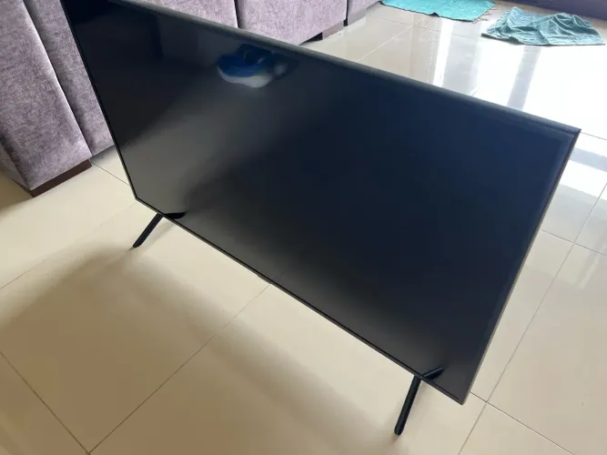 Smart TV 49" com defeito
