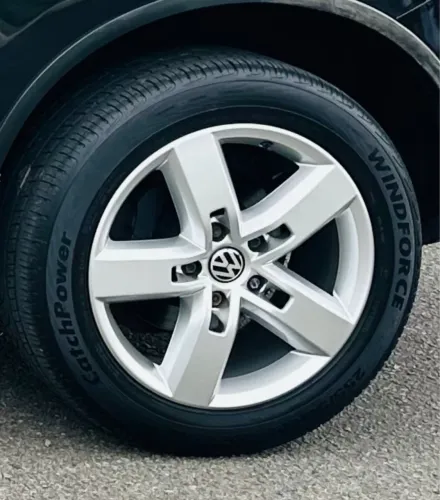 Vendo rodas 19? dá Touareg com pneus