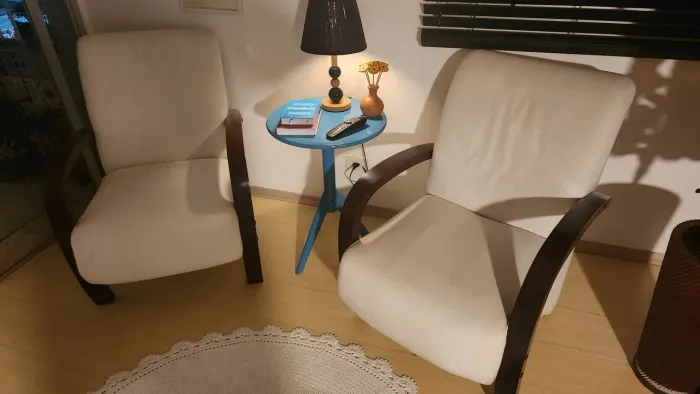Poltrona para sala ou escritório 