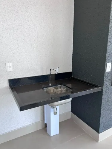Bancada em granito preto são gabriel com cuba em inox