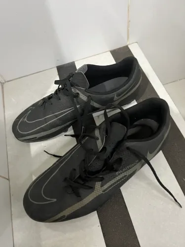 Chuteira Nike Phantom GT Club