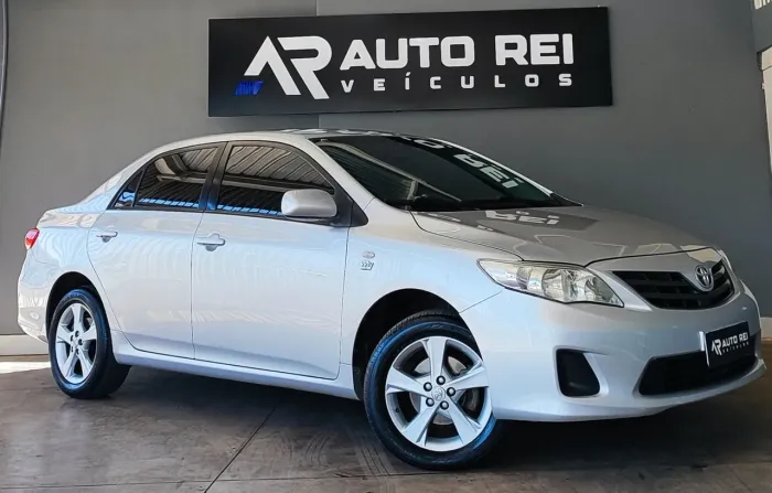 Toyota Corolla GLI 1.8 Flex 16V Mec. 2012