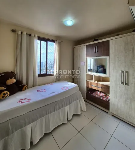 Apartamento com 2 quartos em Candeias