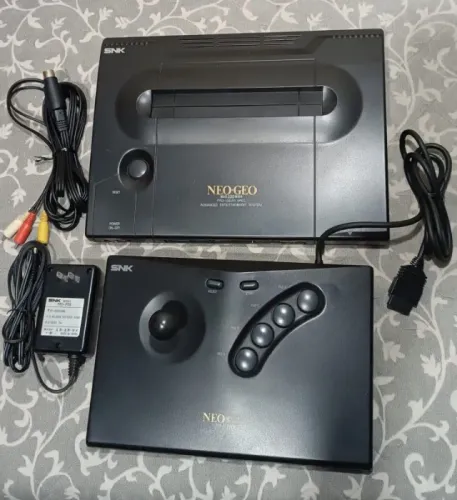 Neo Geo Aes Japonês, muito conservado tudo original.