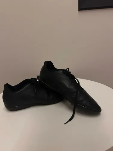 Chuteira Umbro Class society