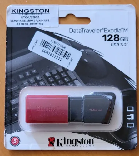 Pen Drive NOVO LACRADO-Kingston 128GB