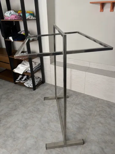 ARARA DE ROUPAS EM AÇO INOX À VENDA