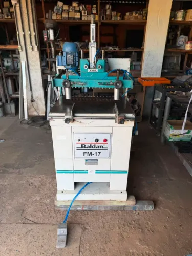 Furadeira múltipla baldam F17 falta o compressor