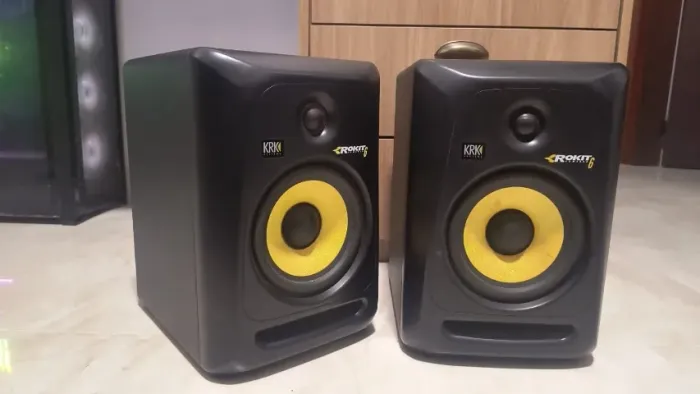 MONITORES DE REFERÊNCIA KRK ROKIT 6 (PAR) 110v