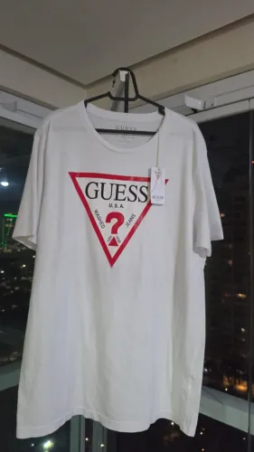 Camiseta Guess USA Triângulo - Original - M - Branca