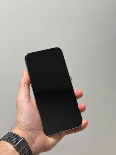 Apple iPhone 15 Pro Max (e-sim) (256 Gb) - Titânio Natural