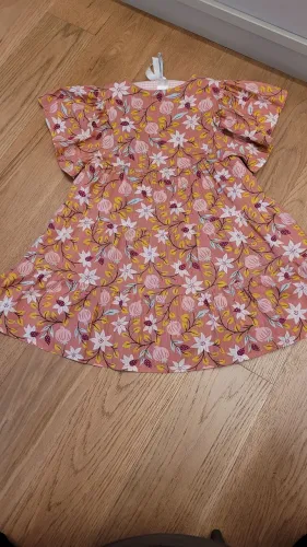 Lindo vestido floral.