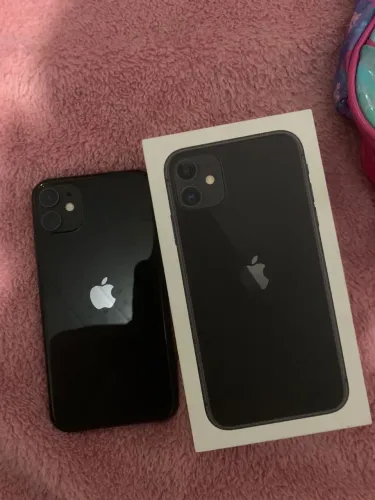 Iphone 11 com caixa 