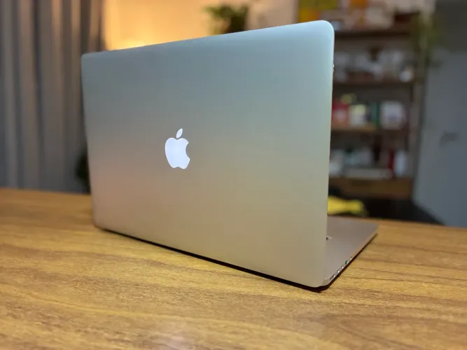 MacBook Pro 15" Retina A1398 | Intel Core i7 Quad-Core | 16GB RAM | SSD 256GB
