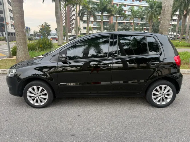 Volkswagen Fox 1.0 MI Total Flex 8V 3P 2012