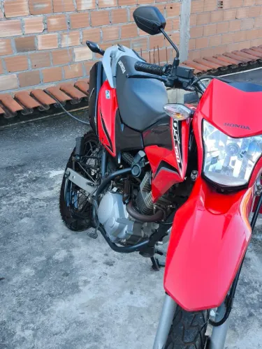 Vende-se Bros Esd 2014 flex Ou Troco por XRE