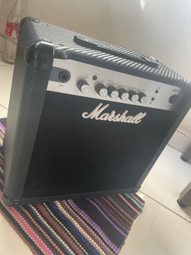 Amplificador Marshall MG15CF 15W - Usado e Conservado