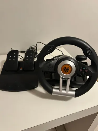 Volante Gamer Krom K-Wheel com Pedais e Câmbio - PC, PS4, PS3 e Xbox One