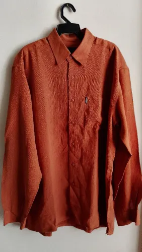 Camisas tamanho 3 com bolso. As 3 por 50,00