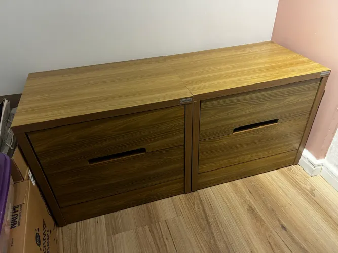 Vendo Par de mesa de cabeceira NOVA! Leroy Merlin