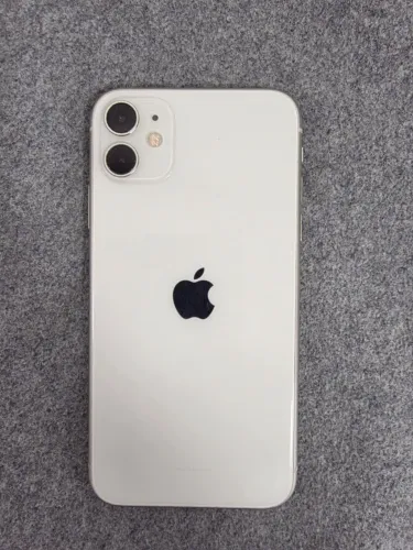 iPhone 11 branco - 128GB