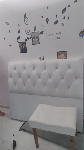Cabeceira de cama,  com Puff