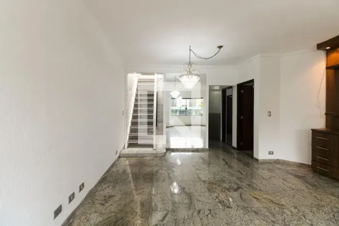 Casa à Venda - Vila Carrão, 3 Quartos, 300 m2