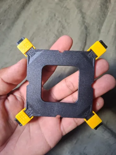 suporte de fixação traseiro (backplate) de um cooler de processador (CPU)