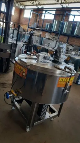 Tina de maturação com Resfriamento e batedor de Calda