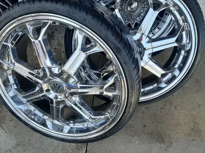 Roda aro 20 palitada cromada com borda Volkswagen Jetta 5x112 usadas