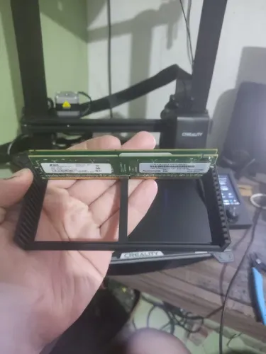 Suporte para 16 memórias Ram DDR2 DDR3 DDR4