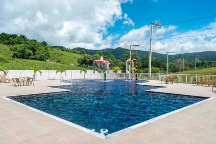 Condomínio Royal Garden - compre o lote e ganhe o projeto da casa !