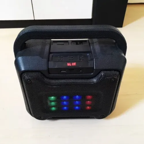 Caixa de Som Bluetooth B18 - Portátil e Potente!