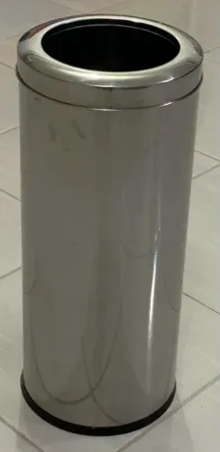 Lixeira de aço inox para escritório -Preço: R$ 150.