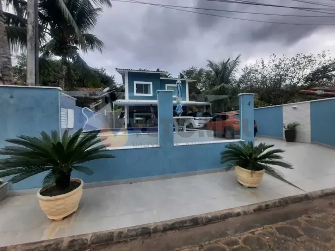 Lindo sobrado com 4 dormitórios à venda, 160 m² por R$ 1.200.000,00 - Enseada - São Sebast