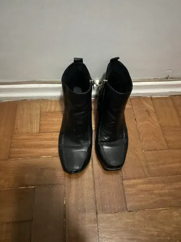 Bota preta couro 