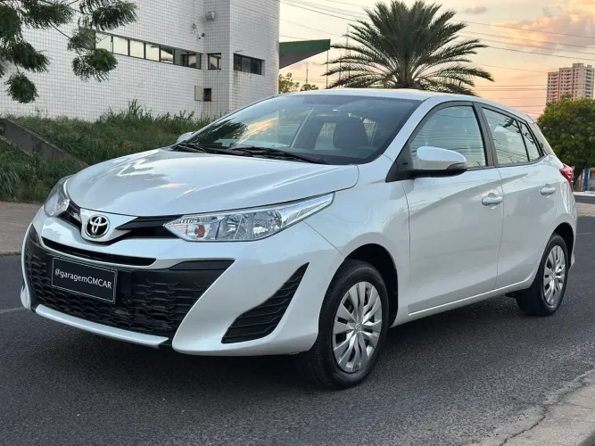 TOYOTA YARIS HACTH XL 1.3 LIVE AUT 2020